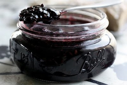 Dulceata de coacaze negre de casa