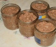 Pate de ficat de casă în borcane