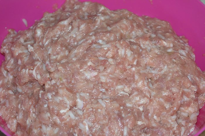 Ardei umpluti cu carne si orez pentru iarna pentru congelare