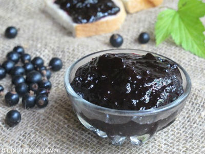 Dulceata de coacaze negre