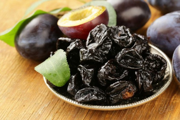 compot de prune uscate